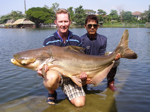 fishing in Bangkok floods