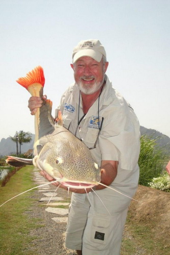 john wilson redtail catfish fishing at Jurassic Fishing Park