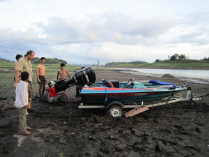 After towing the boat 350km the problems came in the last 20m