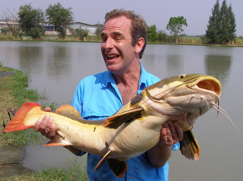 robson green extreme fishing : guided by fish thailand